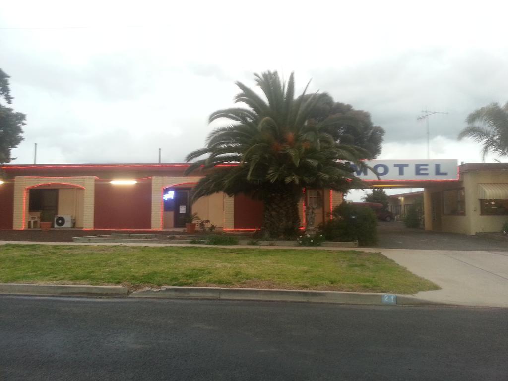 Nhill Oasis Motel Buitenkant foto
