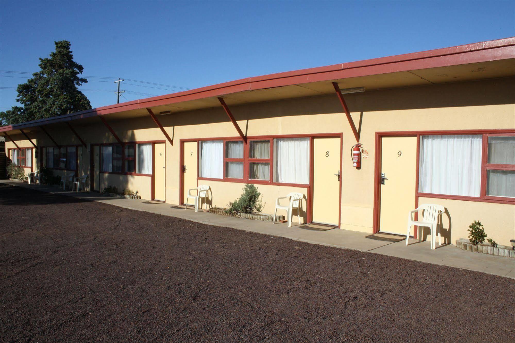 Nhill Oasis Motel Buitenkant foto